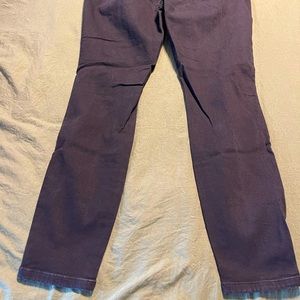 Torrid bombshell skinny, 16s, destructed, like new condition.